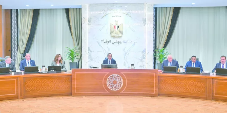 «الخميس» وصول الوفد الأول لـ «باريس»