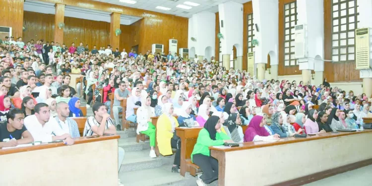 تقنين أعداد المقبولين بالكليات النظرية.. تأخر كثيراً 1 - جريدة الجمهورية «نداى» أزمة جديدة فى الزمالك