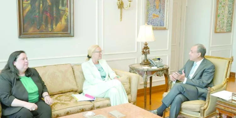 وزير الخارجية.. لـ كبيرة منسقى الأمم المتحدة للشئون الإنسانية: مصر لم تدخر جهدًا لضمان تدفق المساعدات إلى غزة 1 - جريدة الجمهورية وزير الخارجية.. لـ كبيرة منسقى الأمم المتحدة للشئون الإنسانية: مصر لم تدخر جهدًا لضمان تدفق المساعدات إلى غزة