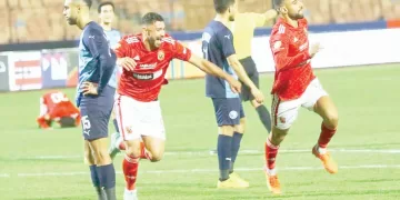 فى صراع القمة: الأهلى وبيراميدز.. مواجهة كروية حاسمة