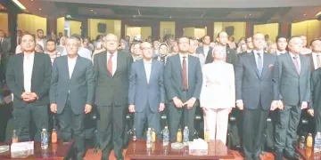 «الصحفيين» تكرم محلب وعارف والبيسى  فى حفل توزيع جوائز الصحافة المصرية