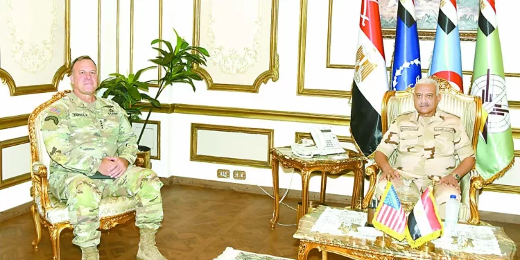 وزير الدفاع خلال لقائه قائد القيادة المركزية الأمريكية: حريصون على تنسيق الجهود بين القوات المسلحة المصرية والأمريكية 1 - جريدة الجمهورية وزير الدفاع خلال لقائه قائد القيادة المركزية الأمريكية: حريصون على تنسيق الجهود بين القوات المسلحة المصرية والأمريكية
