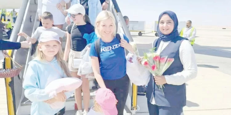 خبراء الطيران يضعون روشتة تحقيق الهدف: رفع كفاءة المطارات وإنشاء صالات جديدة وتحسين خدمات الراكاب 1 - جريدة الجمهورية خبراء الطيران يضعون روشتة تحقيق الهدف: رفع كفاءة المطارات وإنشاء صالات جديدة وتحسين خدمات الراكاب