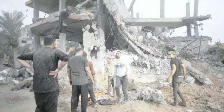 ١٠ شهور على مذابح جيش الاحتلال فى غزة: إبادة جماعية .. وحرب بلا رحمة ولا إنسانية على الشعب الفلسطينى 1 - جريدة الجمهورية ١٠ شهور على مذابح جيش الاحتلال فى غزة: إبادة جماعية .. وحرب بلا رحمة ولا إنسانية على الشعب الفلسطينى