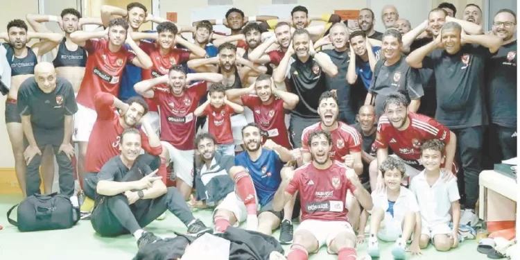 بعد التتويج بلقب الدورى الـ44: مكافآت استثنائية .. فى انتظار «الأهلاوية»