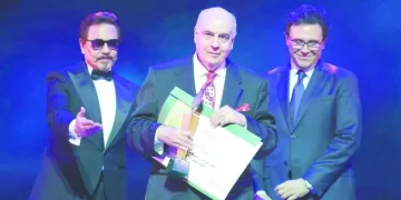 وزير الثقافة يكرم 10 فنانين.. تقديراً لمسيرتهم الإبداعية