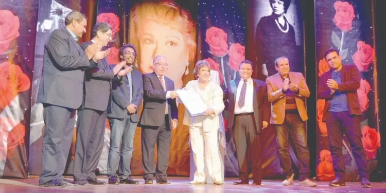 من طفلة إلى بطلة المسرح الفرنسى: سميحة أيوب «ملحمة فنية».. عملت فى السينما لتنفق على المسرح