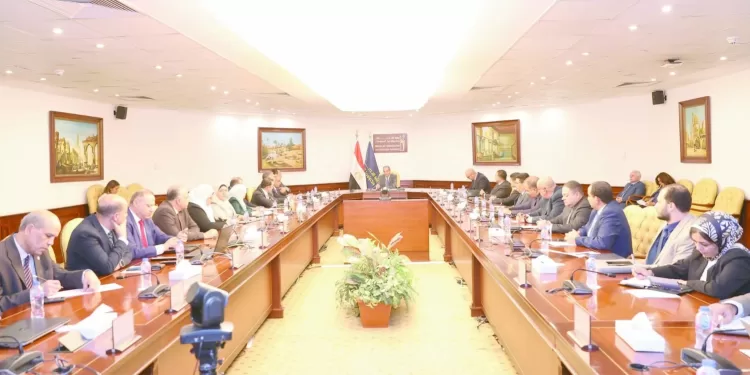 وزير الاتصالات ناقش مع أعضاء المجلس الأعلى  تداعيات الأعطال التقنية العالمية: خطط استباقية لمواجهة التهديدات السيبرانية 