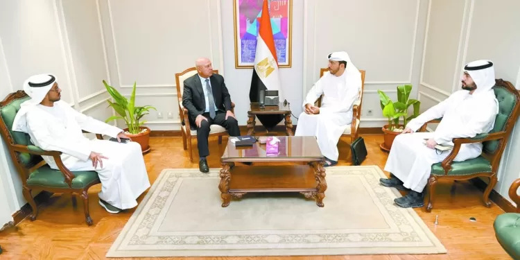 كامل الوزير:  منطقة صناعية إماراتية شرق بورسعيد