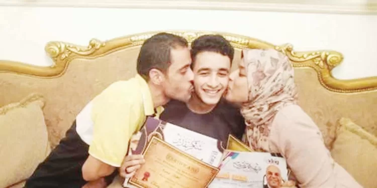 فرحة وزغاريد وتهانى من الأقارب والأحباب: أوائل الثانوية العامة.. قصص وحكايات تميز