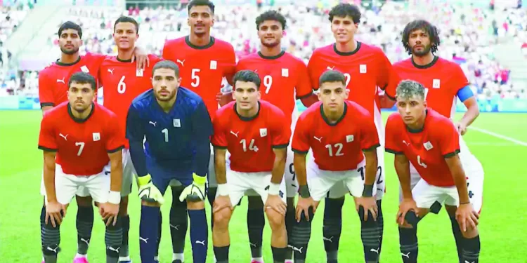 المصريون على موعد مع التاريخ فى باريس 1 - جريدة الجمهورية جماهير المصرى.. «غضبانة»