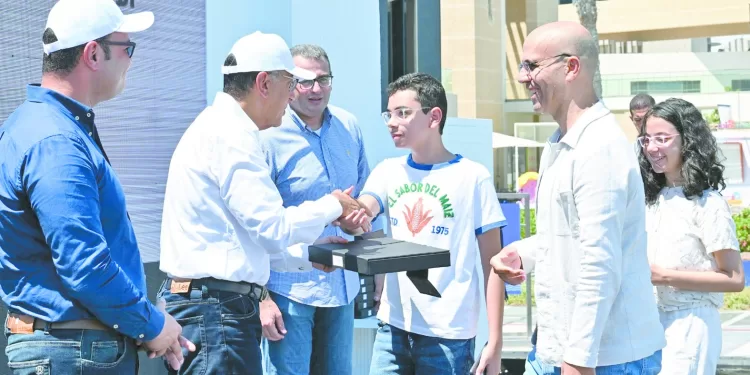 مدبولى لملاك الوحدات والشاليهات خلال تسليم الدفعة الأولى بالعلمين: آسـف على التأخـير 1 - جريدة الجمهورية فرصة أخيرة لـ «عواد وأوباما»