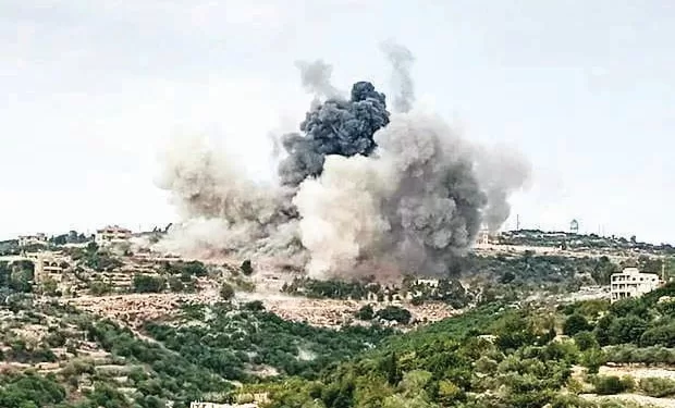 هجمات متبادلة بين حزب الله والجيش الإسرائيلى على جانبى حدود لبنان 1 - جريدة الجمهورية البنك الأهلى يواصل التدعيم.. والشيشينى مديرا للكرة