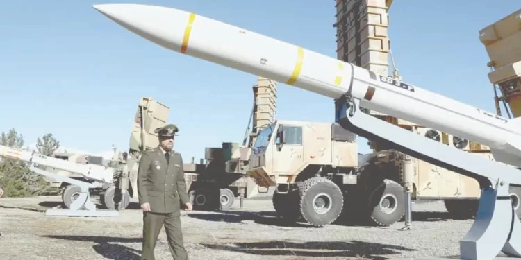 مراكز الدراسات والأبحاث السياسية العالمية: الضغوط السياسية وتعطيل الاقتصاد.. إستراتيجية إيران للانتقام من اسرائيل