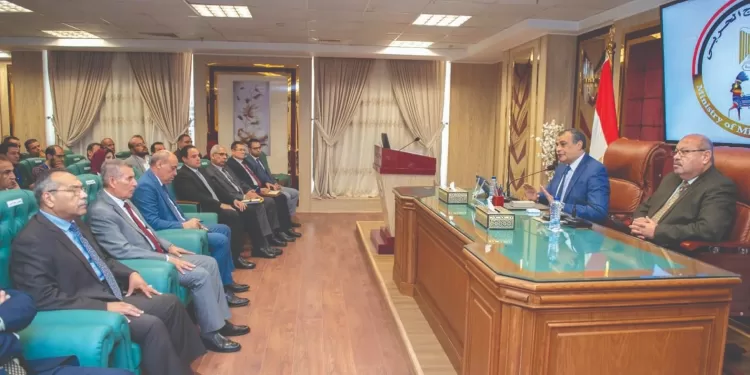 حوكمة جميع شركات الإنتاج الحربى