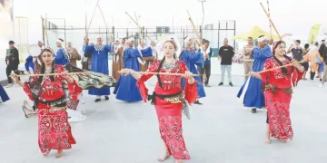 يواصل النجاح فى أسبوعه السادس: رواد وسياح المدينة سعداء بمهرجان «العالم علمين»