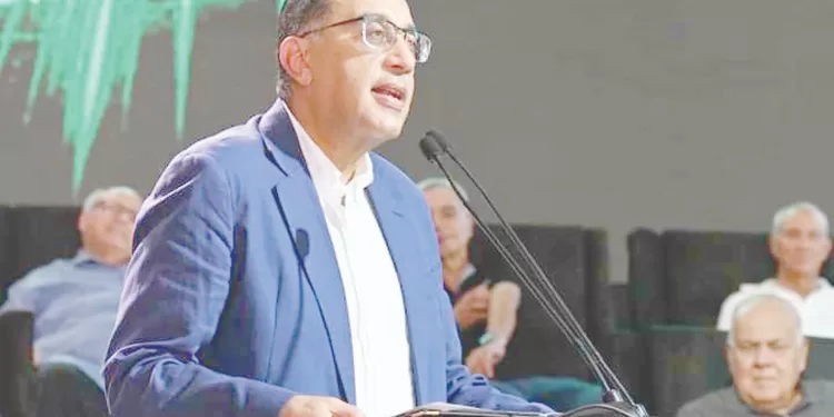 د. أيمن عاشور فى ختام الموسم الخامس للمسابقة بين الجامعات: حلوان وعين شمس ودمياط أبطال «رالى السيارات الكهربائية».. بالعلمين