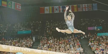 برصيد 6 ذهبيات: «بايلز» تقتحم عالم الكبار