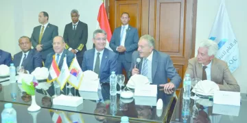 غرفة عمليات لمتابعة توافر السلع وإقامة معارض  دائمة.. بالمحافظات