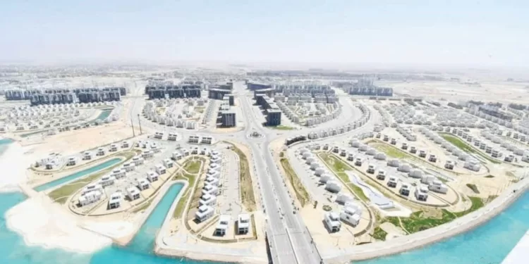 وزير الإسكان يتفقد تشطيبات مشروعات «العلمين  الجديدة»