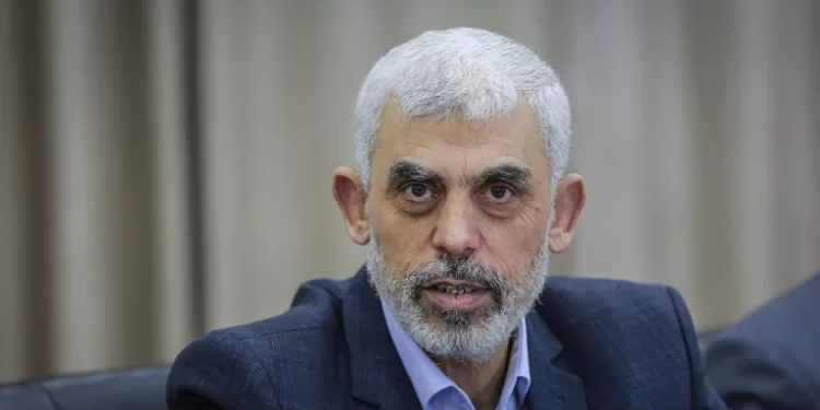 الشاباك: السنوار مازال على قيد الحياة