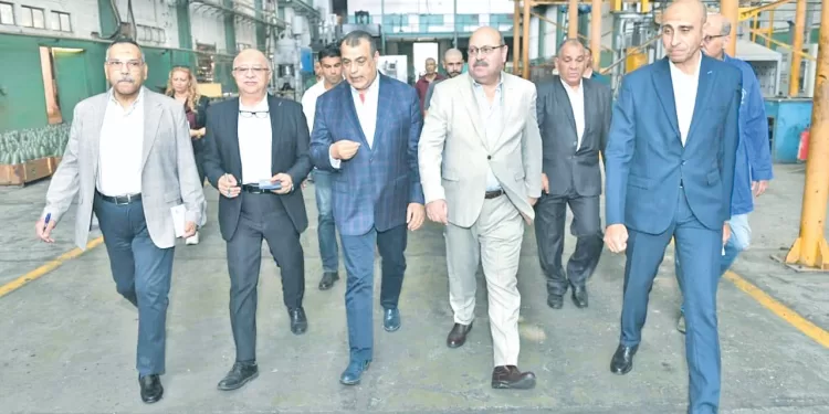 وزير الإنتاج الحربى يفاجئ مصنع «99 الحربى» بحلوان: ترجمة مقترحات العاملين .. إلى قرارات لزيادة الإنتاج 1 - جريدة الجمهورية حالة «جلال» مستقرة