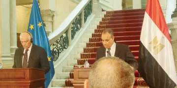 عملاقان أوروبيان يخططان لخطف «الفيرارى»