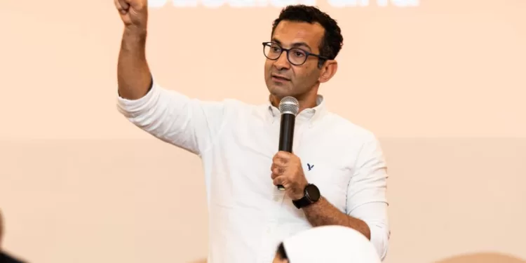 أحمد يحيى: إطلاق خدمات الشريحة الافتراضية eSIM.. خلال أيام 1 - جريدة الجمهورية أحمد يحيى: إطلاق خدمات الشريحة الافتراضية eSIM.. خلال أيام