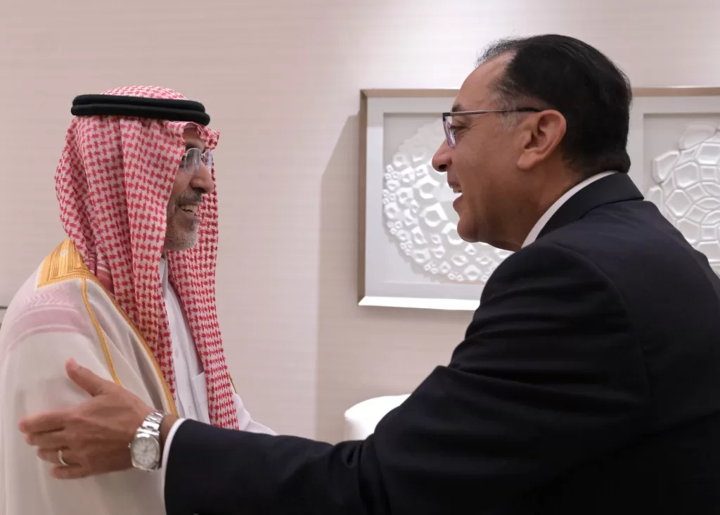 رئيس الوزراء يلتقي وزير المالية السعودي لبحث عدد من ملفات الشراكة 2 - جريدة الجمهورية IMG 20240915 WA0085 - جريدة الجمهورية