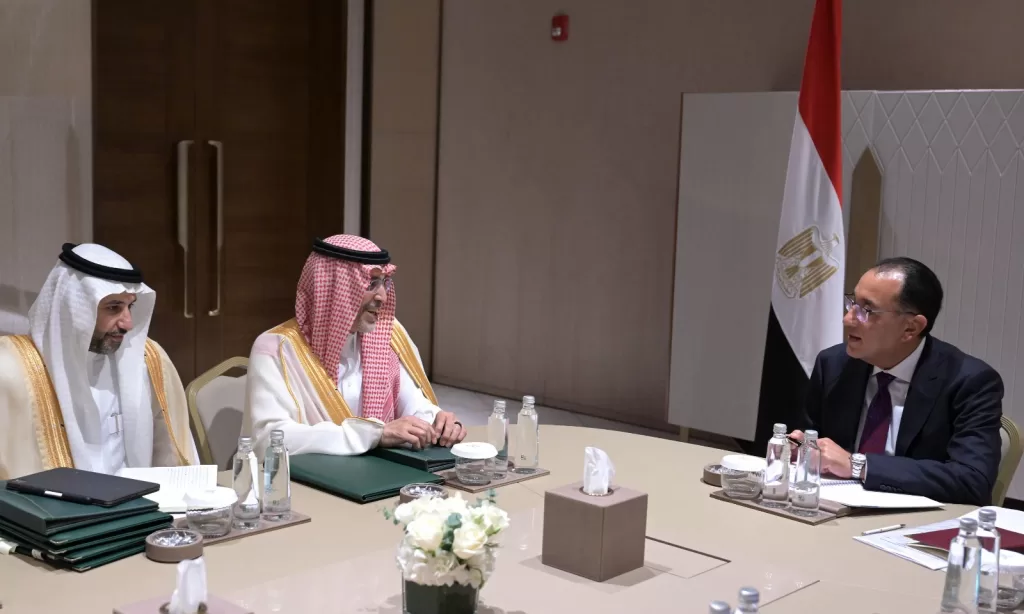 رئيس الوزراء يلتقي وزير المالية السعودي لبحث عدد من ملفات الشراكة 3 - جريدة الجمهورية IMG 20240915 WA0088 - جريدة الجمهورية