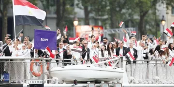 القمة تشغل «القطبين»