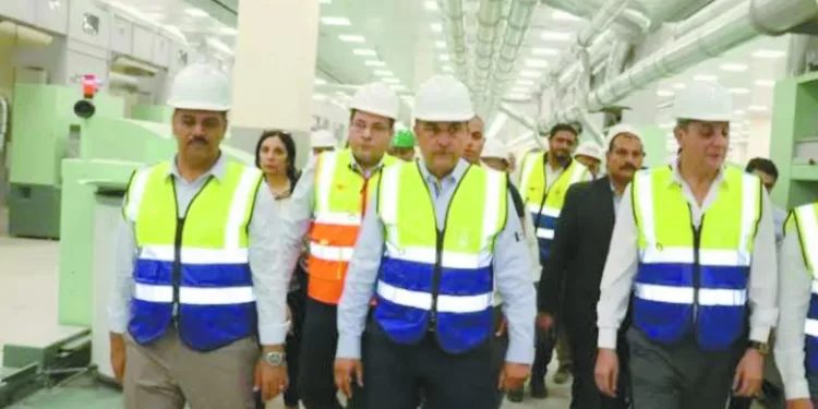 القمة تشغل «القطبين»