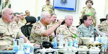وزير الدفاع يشهد تنفيذ مشروع مراكز القيادة الإستراتيجى التعبوى التخصصى