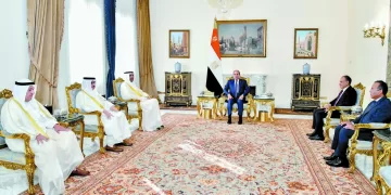 الرئيس..خلال استقباله وزير خارجية الكويت بحضور  عبدالعاطى: جهودنا مستمرة للتهدئة فى غزة