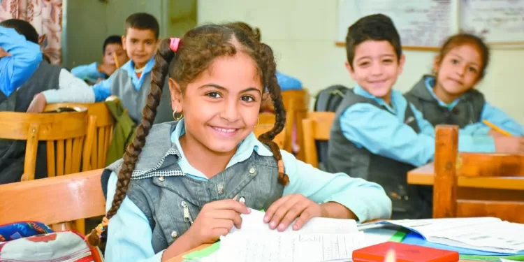 تأشيرات فوق الكثافة صداع مزمن فى التعليم