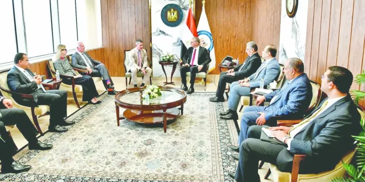 تشجيع الشركاء الأجانب على زيادة عمليات البحث  والاستكشاف.. والإنتاج