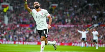 مهمة استثنائية لـ«صلاح»: ليفربول يسعى لاصطياد «الذئاب» بـ«البريميرليج»