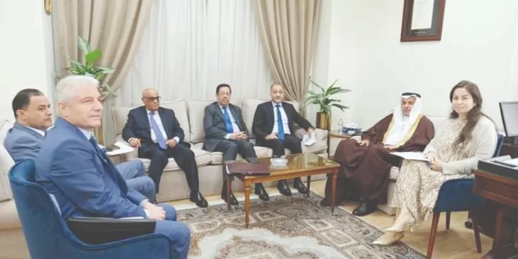 خبراء الاقتصاد: «الثمار بالجملة»