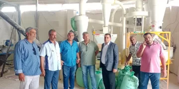 ضبط مطحن مخالف يعيد تعبئة الدقيق المدعوم في منشأة القناطر