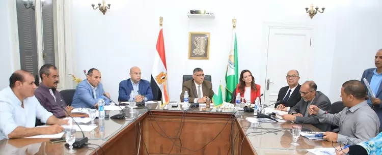 في أولى لقاءاته: محافظ الجيزة يستمع لمشاكل المواطنين ويعد بحلها 1 - جريدة الجمهورية ضبط مطحن مخالف يعيد تعبئة الدقيق المدعوم في منشأة القناطر