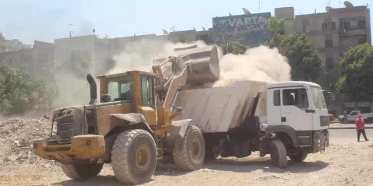 محافظة الجيزة ترفع ٤٢٠٠ طن مخلفات و "رتش" من أرض المطاحن بشارع فيصل 1 - جريدة الجمهورية 30 طالبًا يتوجهون إلى المملكة المتحدة للدراسة في منحة تشيفنينج