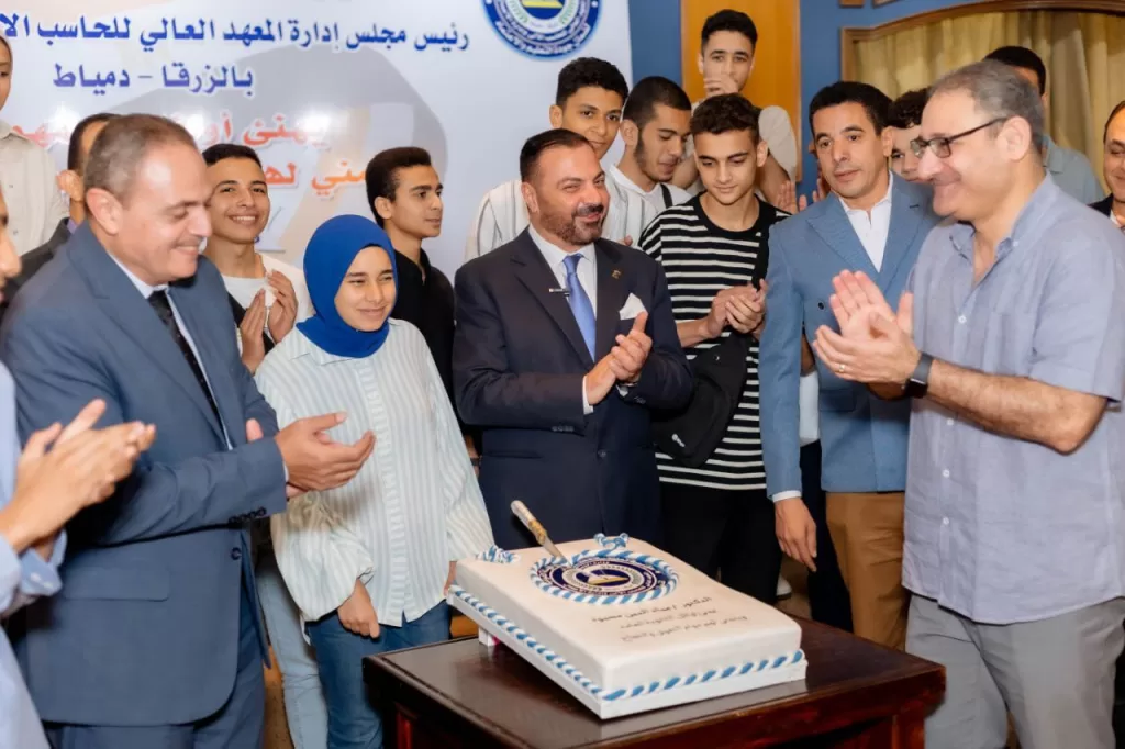 «الجمهورية».. تواصل الاحتفالات بالمتفوقين والنوابغ 2 - جريدة الجمهورية WhatsApp Image 2024 09 09 at 10.02.22 PM - جريدة الجمهورية