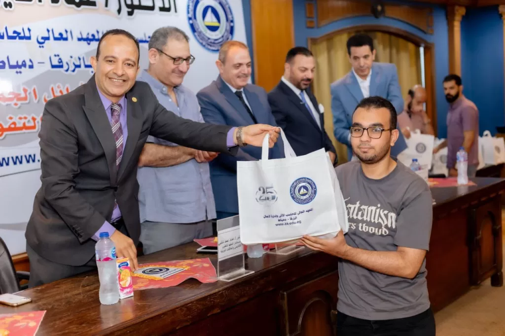 «الجمهورية».. تواصل الاحتفالات بالمتفوقين والنوابغ 6 - جريدة الجمهورية WhatsApp Image 2024 09 09 at 10.02.24 PM 1 - جريدة الجمهورية