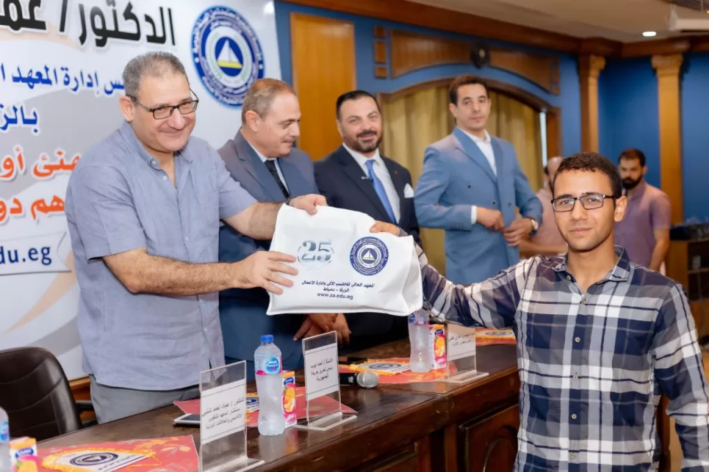 «الجمهورية».. تواصل الاحتفالات بالمتفوقين والنوابغ 9 - جريدة الجمهورية WhatsApp Image 2024 09 09 at 10.02.25 PM - جريدة الجمهورية