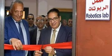 جامعة القاهرة وإيست لندن تعززان التعاون الأكاديمي