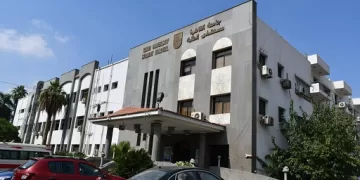 جامعة القاهرة وإيست لندن تعززان التعاون الأكاديمي