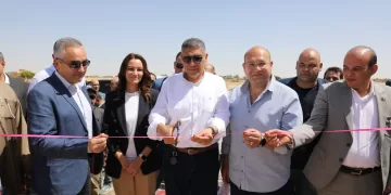 محافظ الجيزة يفتتح معهد أزهري جديد ووحدة إطفاء حديثة و50 وحدة سكنية بدوية بالواحات البحرية