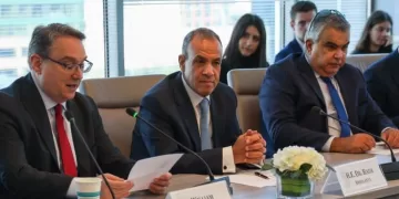 وزير الخارجية يستعرض الرؤية المصرية للقضايا الإقليمية في حوار مع المجلس الأطلنطي