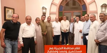 فرحة لا توصف تملأ المدارس في أول يوم دراسي بالجيزة