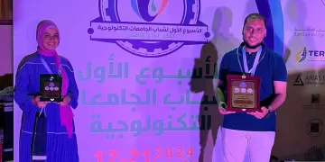 فرحة لا توصف تملأ المدارس في أول يوم دراسي بالجيزة